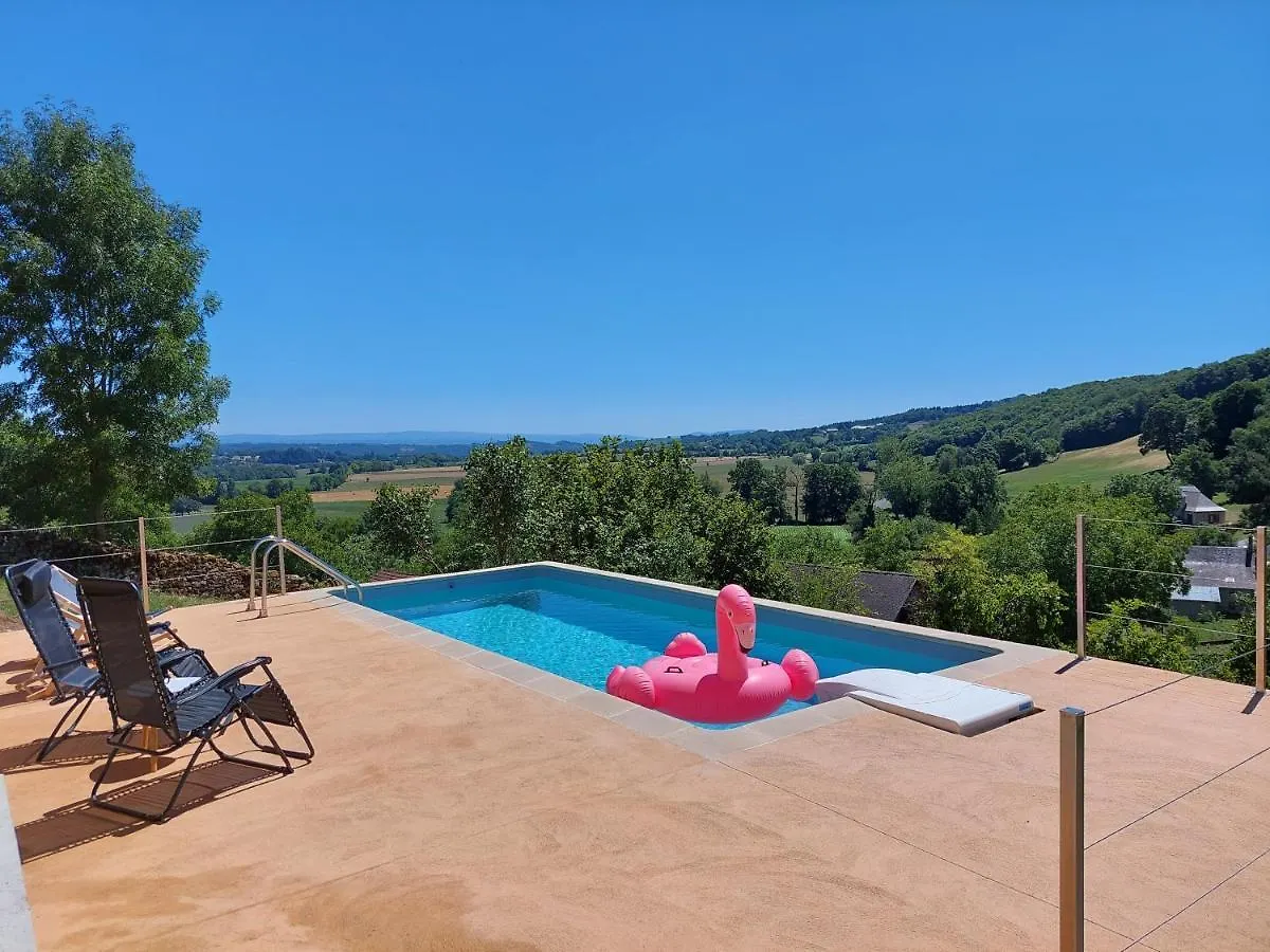 Holiday home Maison Avec Magnifique Vue Et Piscine Privative Saint-Felix-de-Lunel
