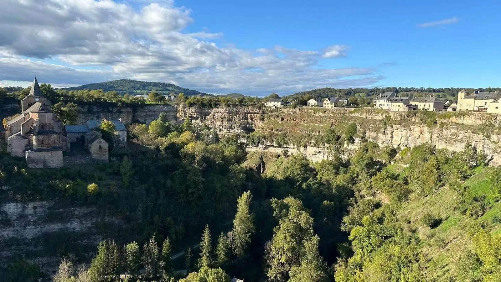 Holiday home Maison Avec Magnifique Vue Et Piscine Privative Saint-Felix-de-Lunel France