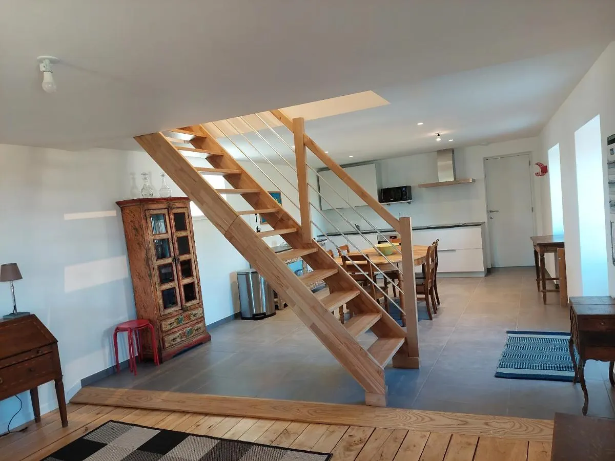 Maison Avec Magnifique Vue Et Piscine Privative Saint-Felix-de-Lunel France